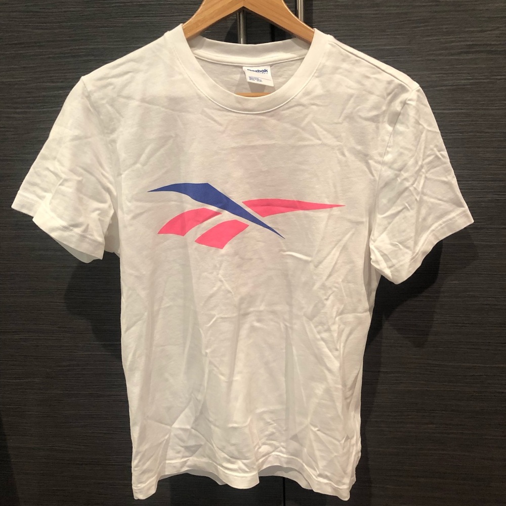 NEVER WORN PACSUN REEBOK VINTAGE STYLE TEE